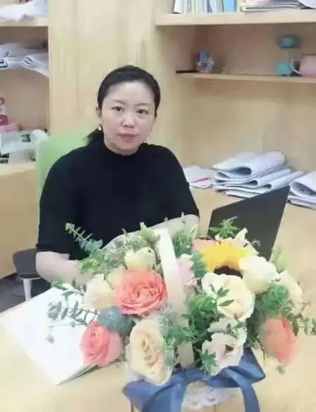 吴雪莲.jpg