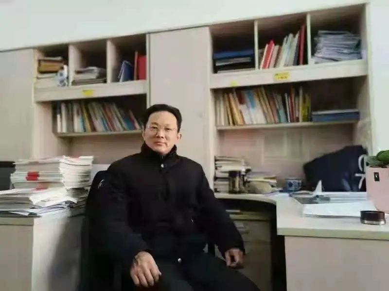 汤鲤庭.jpg