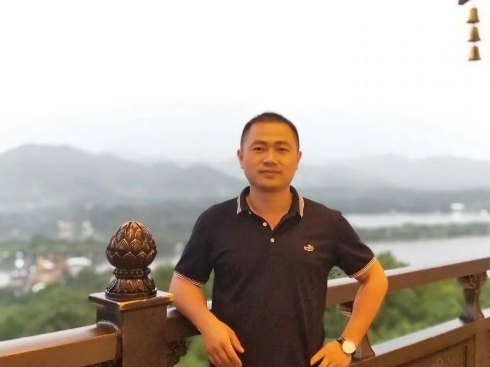 蒋春山.jpg